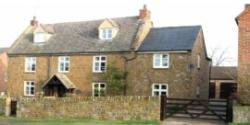 The Farmhouse & The Stables, Northend, Warwickshire