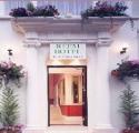 Reem Hotel