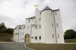 Glenskirlie House And Castle