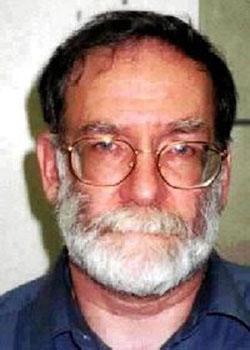 Harold Shipman hangs himself in Prison