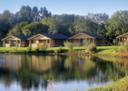 Lake Pochard Lodges